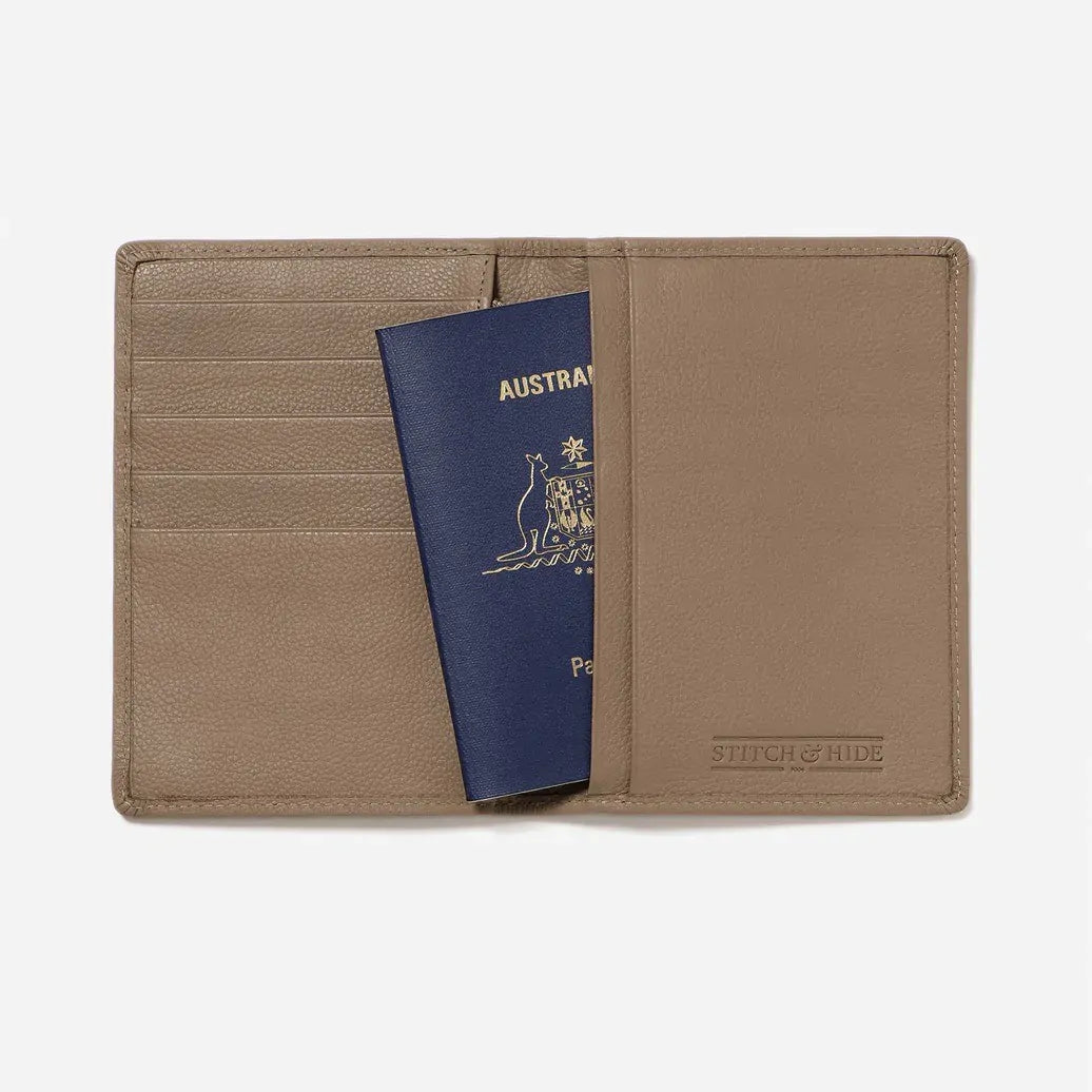 Atlas Passport Holder