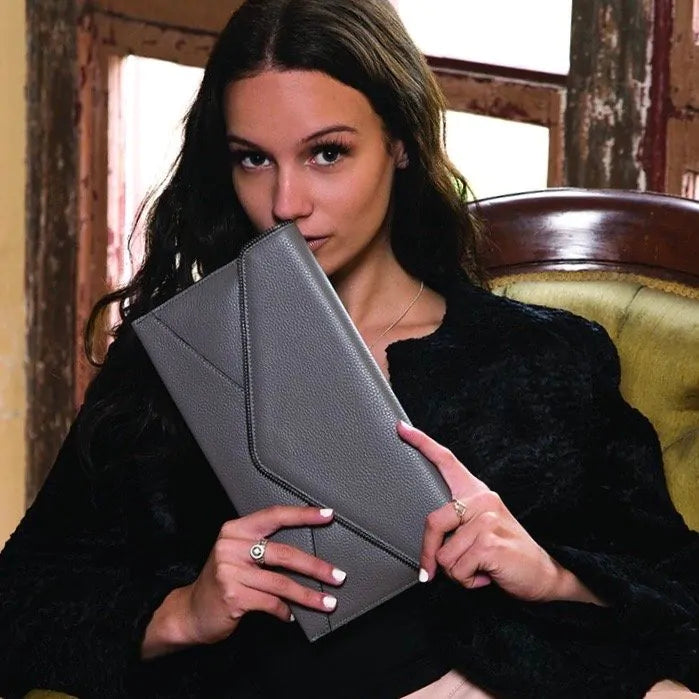 Castlecrag Clutch