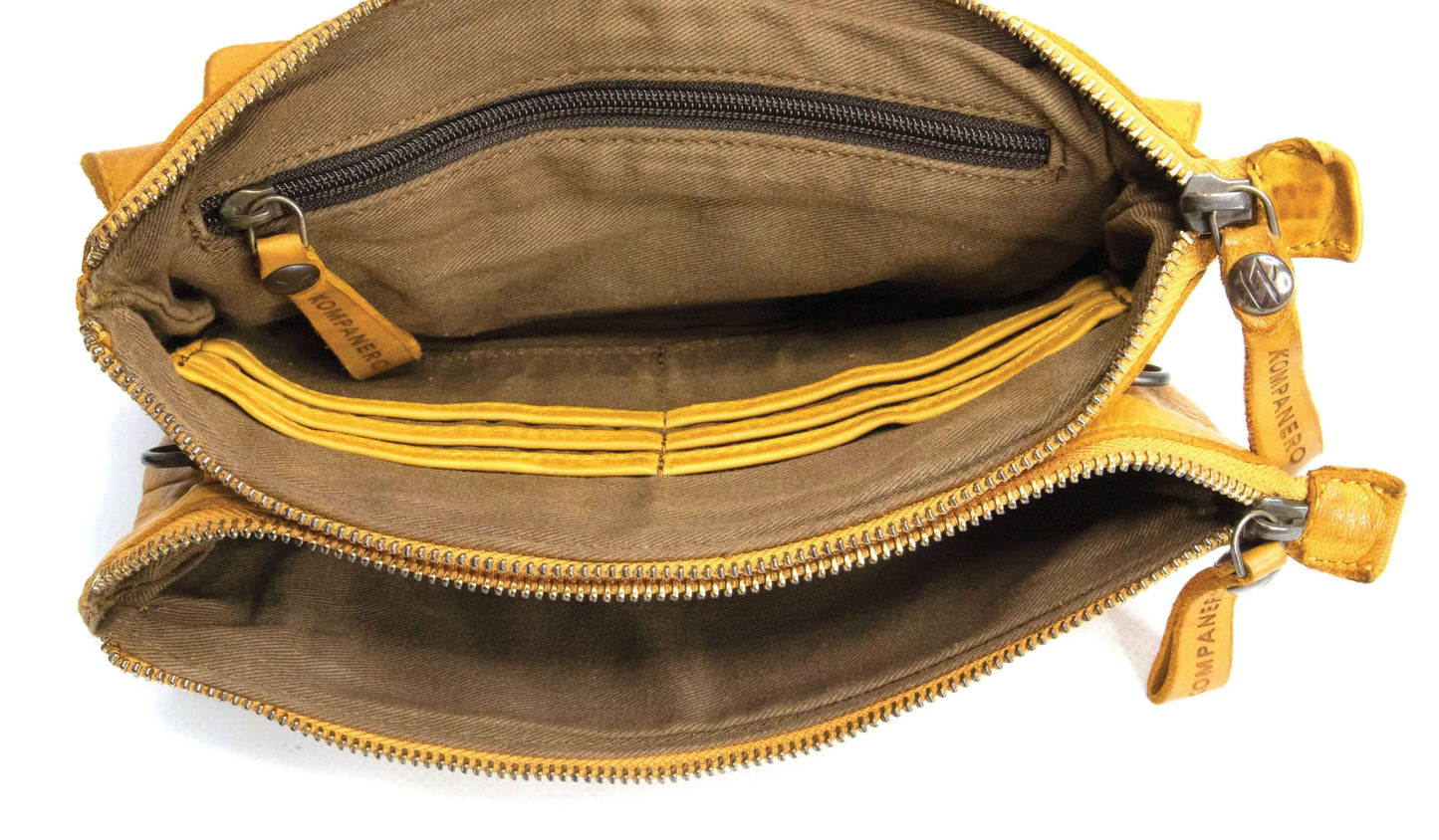 Tasina Clutch