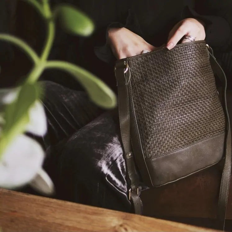 Thorne Bucket Sling
